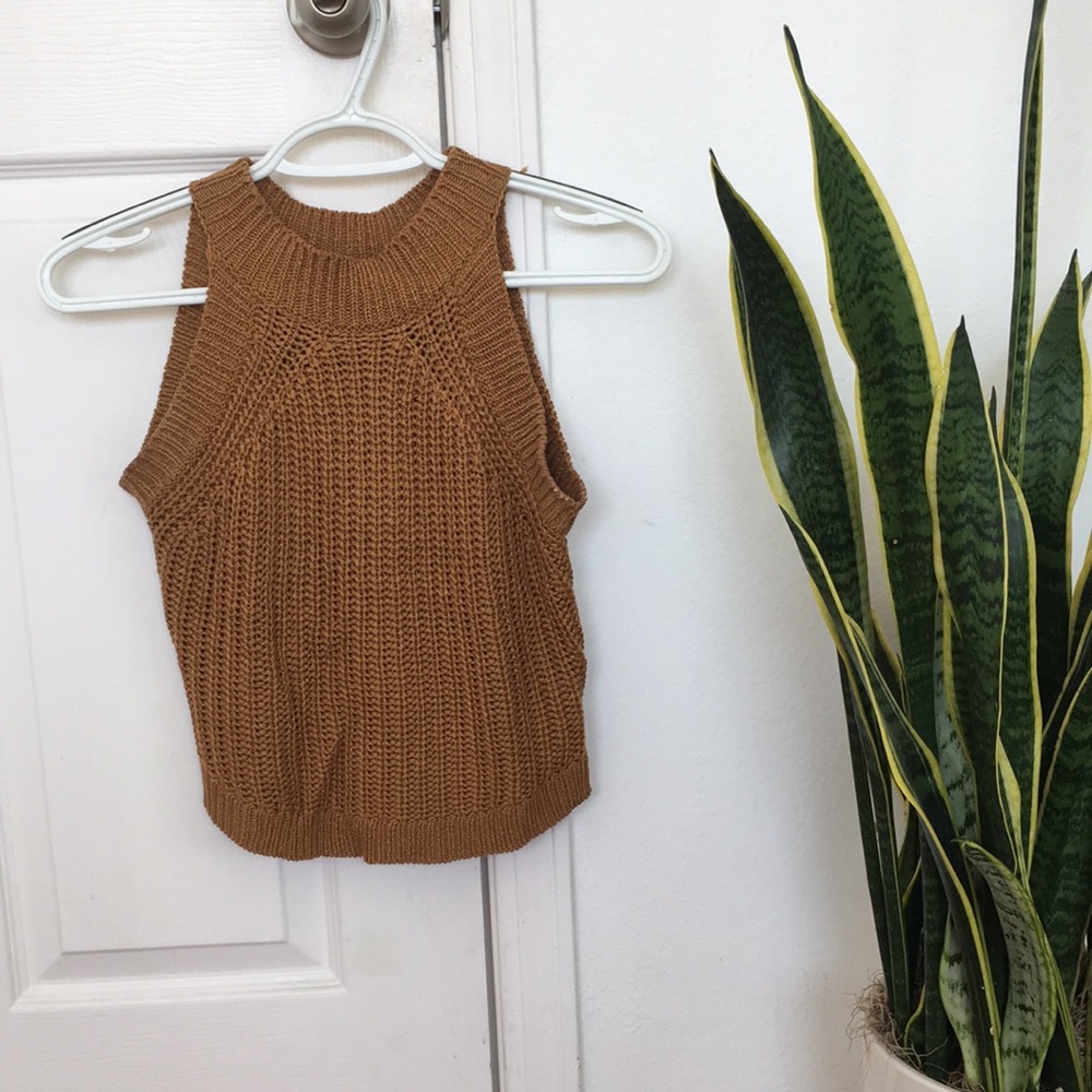 Cropped Sweater Tank